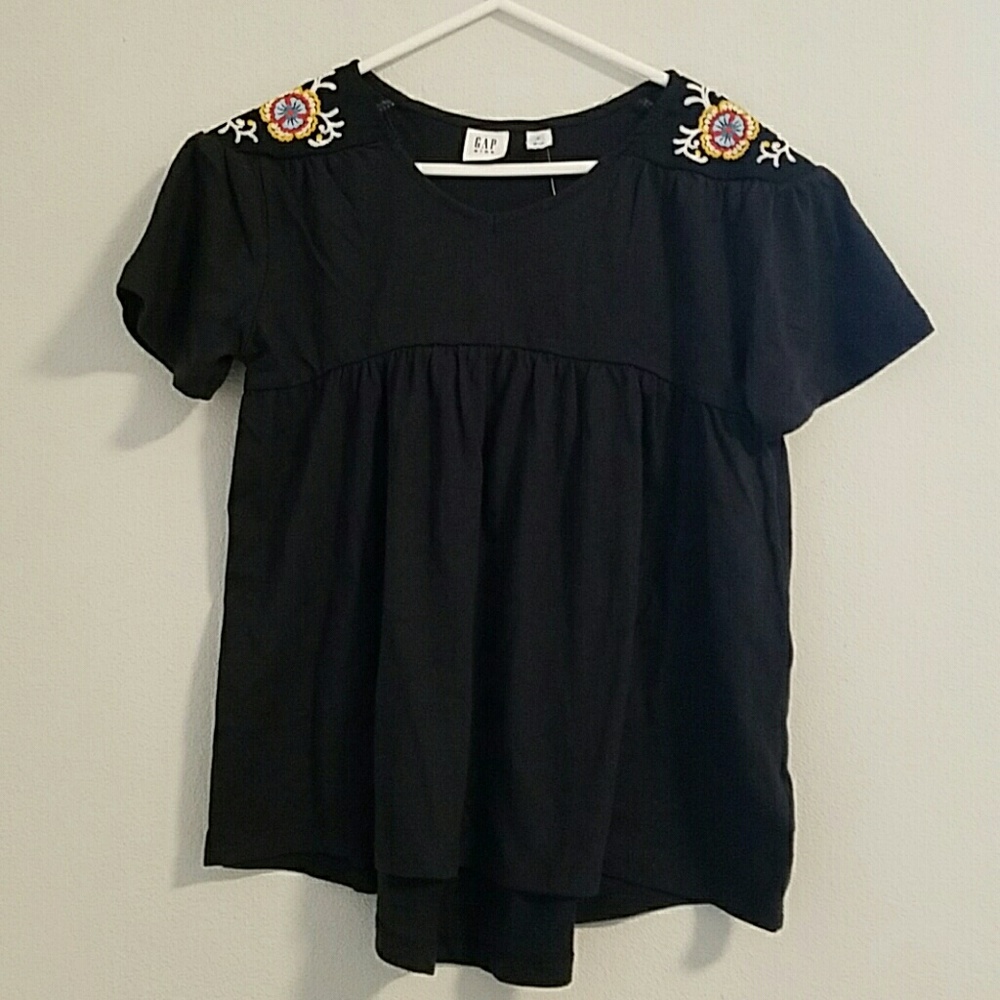 NWT GAP KIDS Black Embroidered Tee Size M (8)